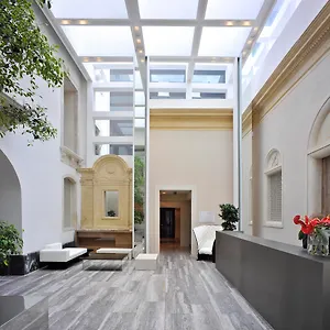 House 4*, Κατάνια Ιταλία